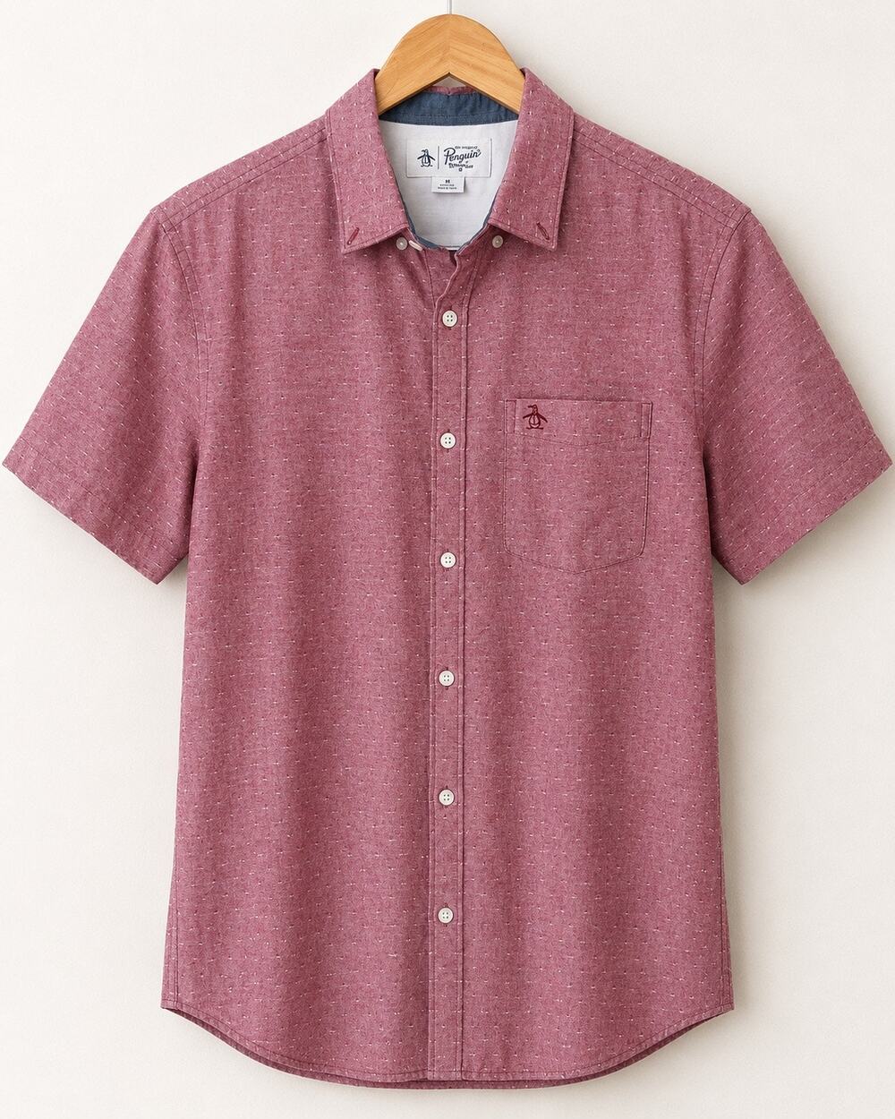 Original Penguin Munsingwear Men’s Medium Red Chambray  Short Sleeve Button up